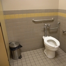 Salles de toilettes femmes 
