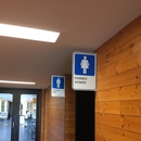 Salle de toilette bâtiment principal