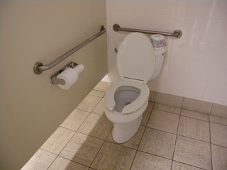 Toilette adaptée