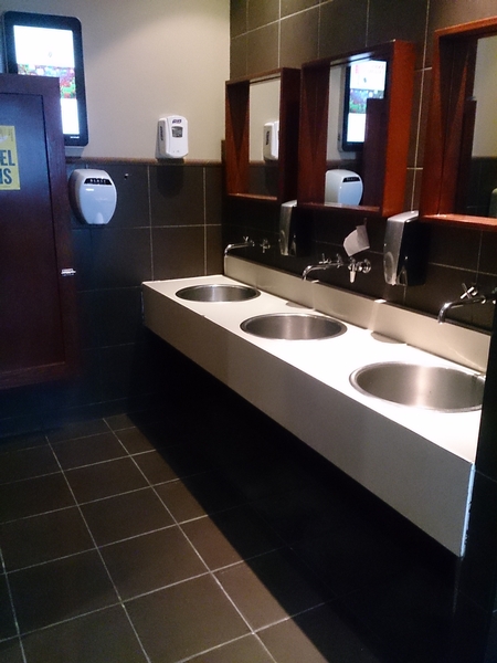 Lavabos - Salle de toilettes femmes