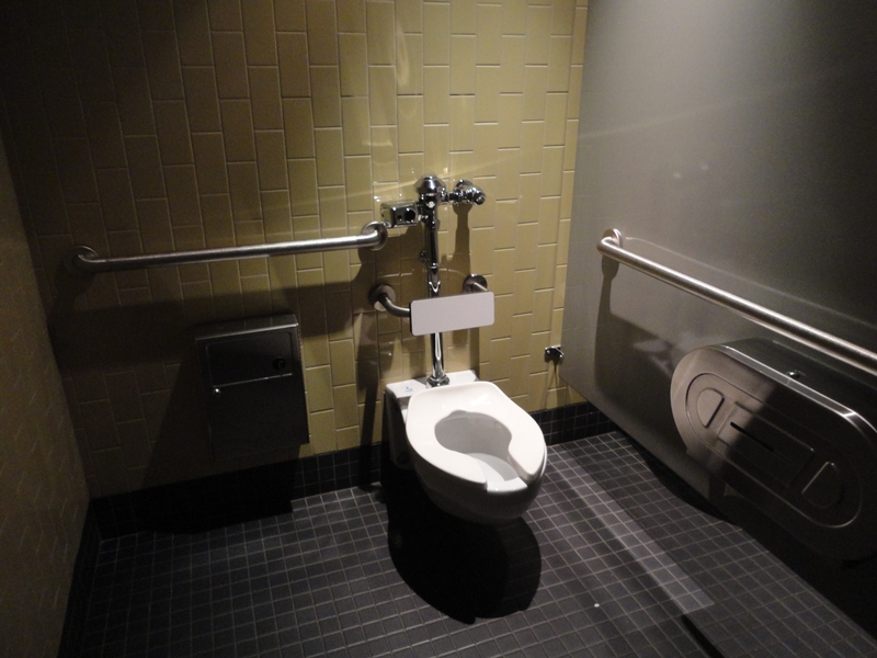 Salle de toilettes - Femme