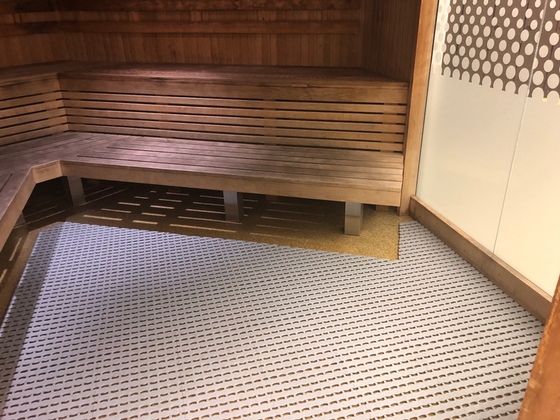 Espace intérieur dans le sauna