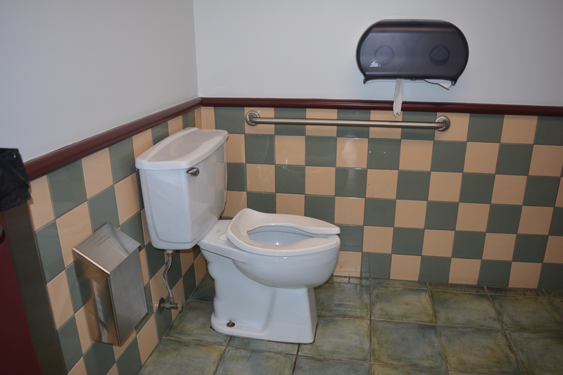 Salle de toilette accessible Maison du citoyen