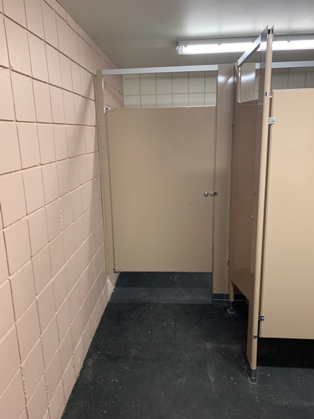 Salle de toilette au sous-sol
