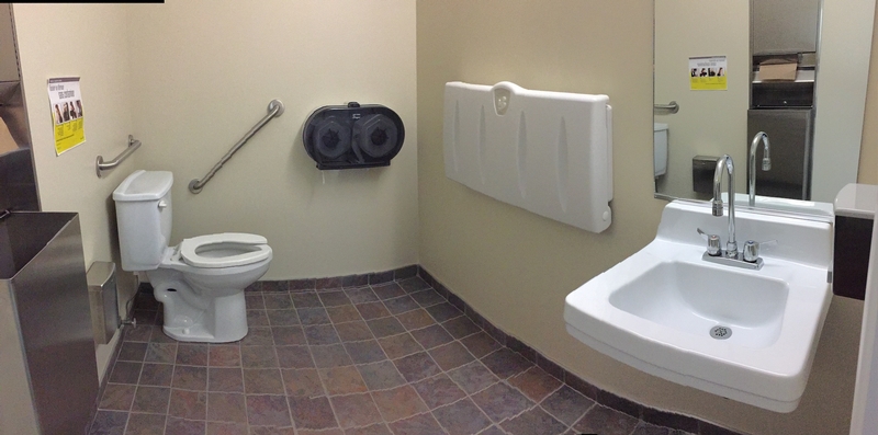 Salle de toilette accessible 