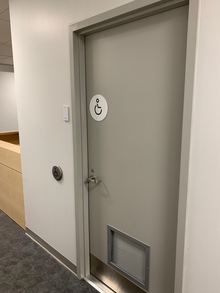 Salle de toilette - Niveau 1 - Bureaux administratifs
