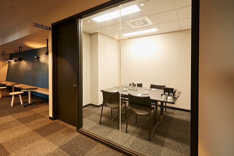 Toutes les salles de réunion situées au 7e étage sont accessibles – photo prise par Germain Hôtels