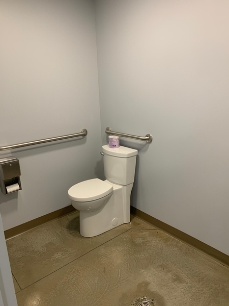 Salle de toilette au sous-sol