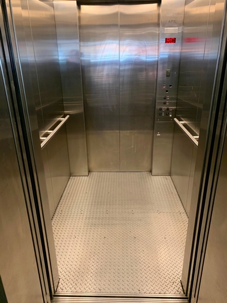 Ascenseur vers le RESO