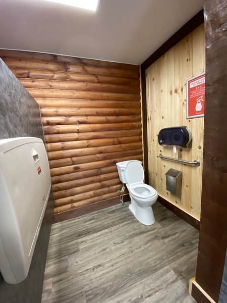Bloc sanitaire 1: toilette femme