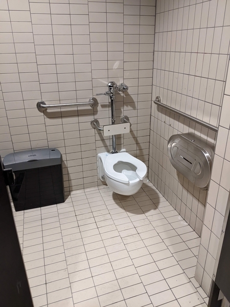 Toilette accessible 