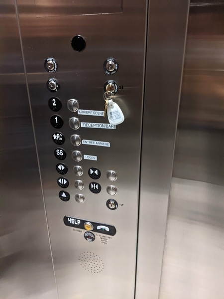 Commandes de l'ascenseur