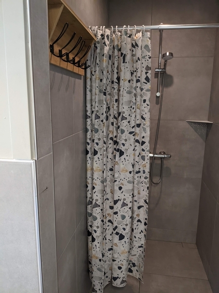 Cabine de douche non adaptée
