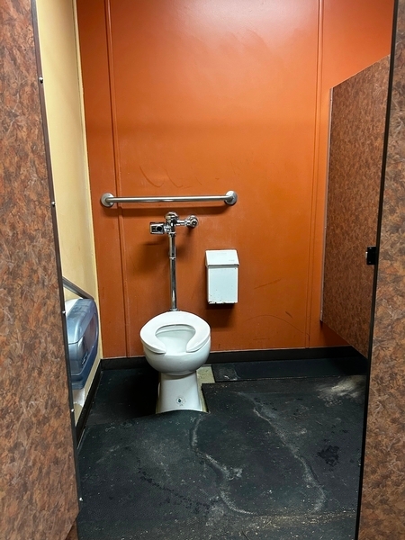 Le cabinet de toilette adaptée des femmes.