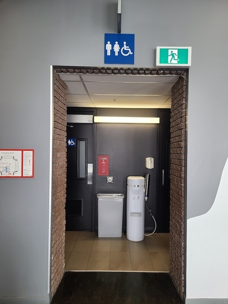 Salles de toilettes au 31ème étage