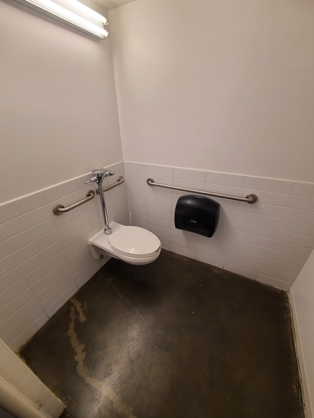 Salle de toilette des hommes