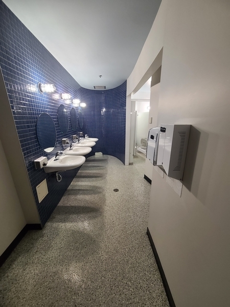 Salle de toilettes - Pavillon Alizé