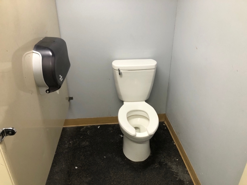 Cabinet de la salle de toilette pour homme