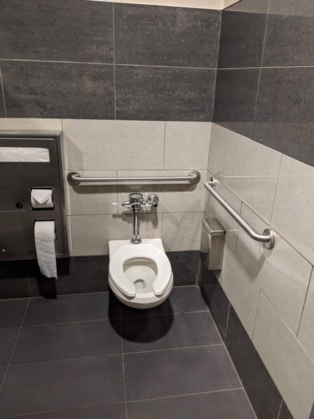 Salle de toilette commune