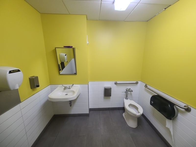 Centre sportif Lacroix-Dutil - Salle de toilette