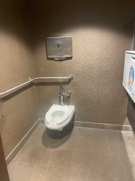 Toilette homme 3e étage