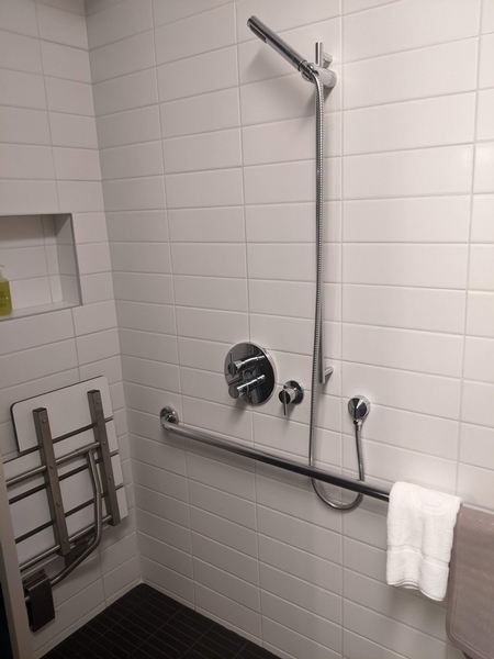Salle de bain de la chambre 501