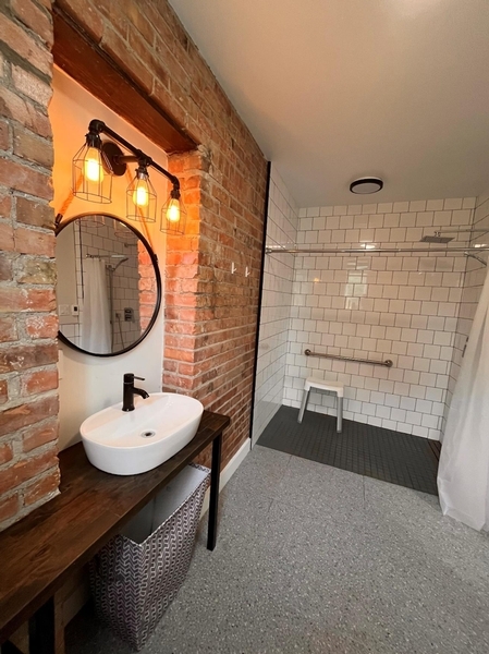 Loft: salle de bain (douche)