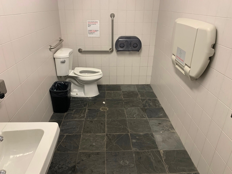 salle de toilette du pavillon Monk