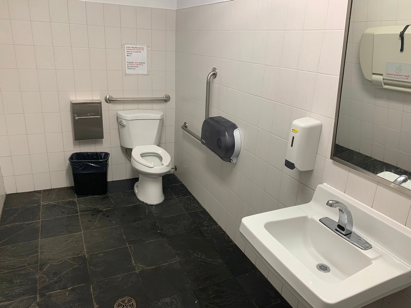 Salle de toilette du pavillon Monk