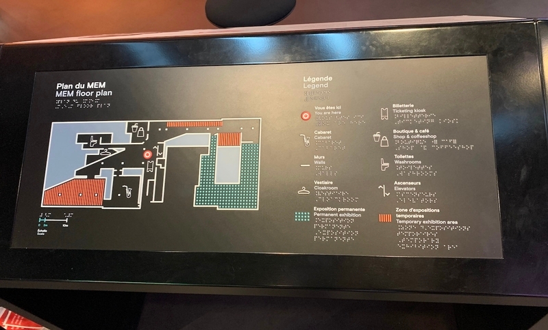 Plan du musée en relief et en braille FR/EN