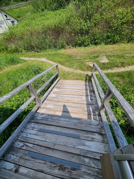 Rampe d'accès en pente raide