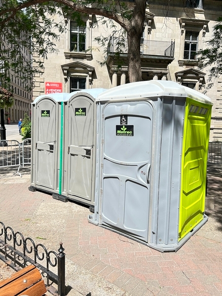 Toilettes chimiques