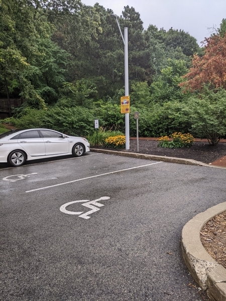 Emplacements de stationnement réservé