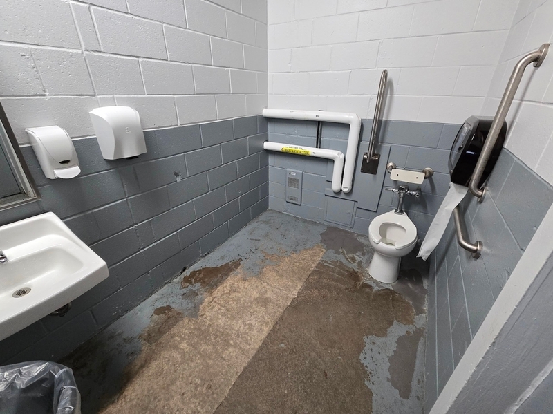 Salle de toilette du bâtiment de toilettes