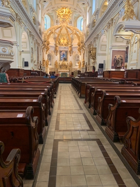 Intérieur de l'église 