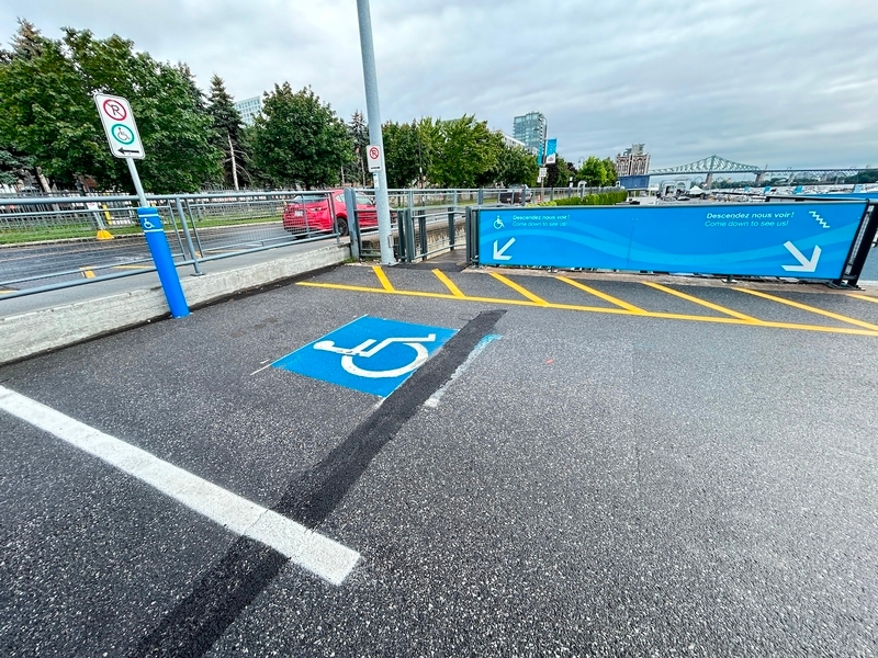 Stationnements et descente vers le palier inférieur 