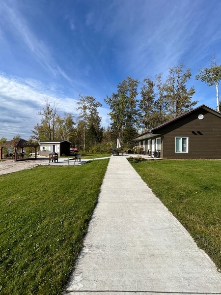 Allée menant au chalet 