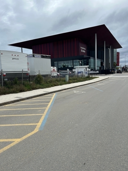 Stationnements réservés en bordure de l'avenue des Draveurs 